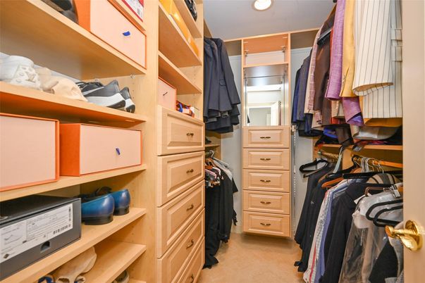 Interior, Recessed Lighting, Walk-in Closets