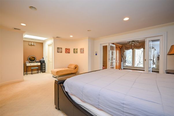 Bedroom, Interior, Recessed Lighting
