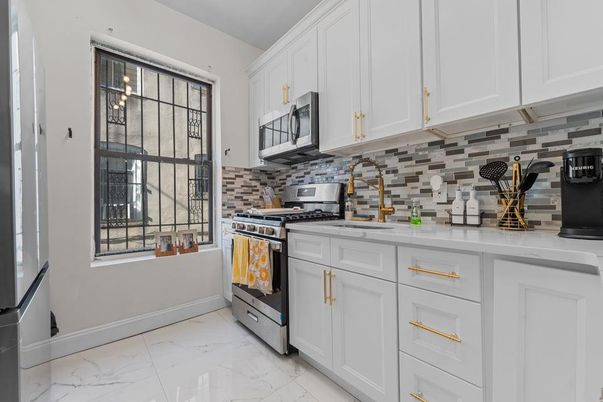 Interior, Kitchen, Marble, Stainless Steel Appliances
