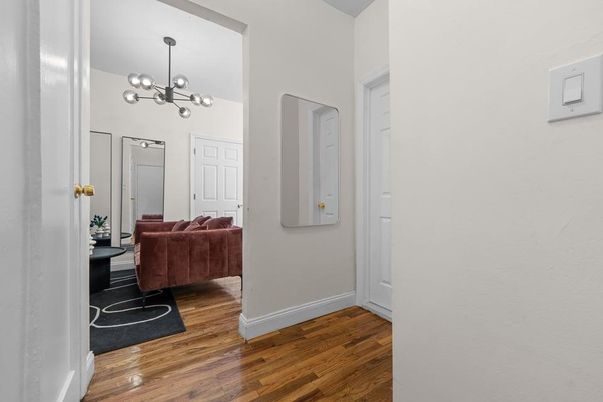 Interior, Living room, Pendant Lights, Wood Texture Flooring