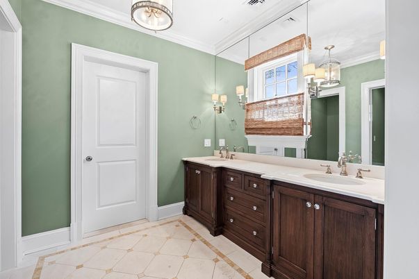 Bathroom, Dual Sink Vanities, Interior, Pendant Lights
