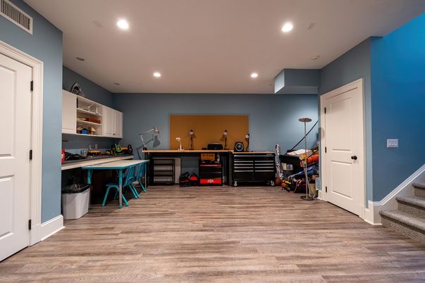 Interior, Recessed Lighting, Wood Texture Flooring