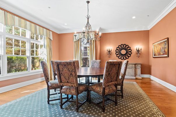 Chandelier, Dining room, Interior, Recessed Lighting, Wood Texture Flooring