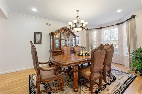 Chandelier, Dining room, Interior, Recessed Lighting, Wood Texture Flooring