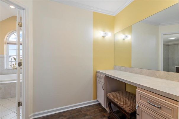Bathroom, Interior, Recessed Lighting, Wood Texture Flooring