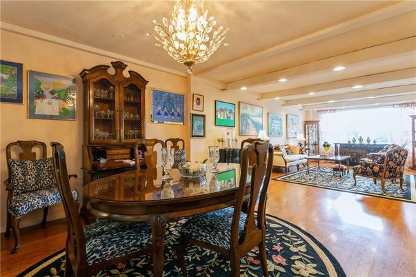 Chandelier, Dining room, Interior, Living room, Recessed Lighting, Wood Texture Flooring