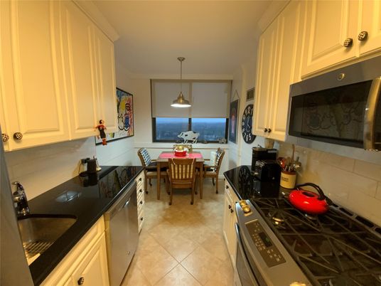 Dining room, Interior, Kitchen, Pendant Lights, Water