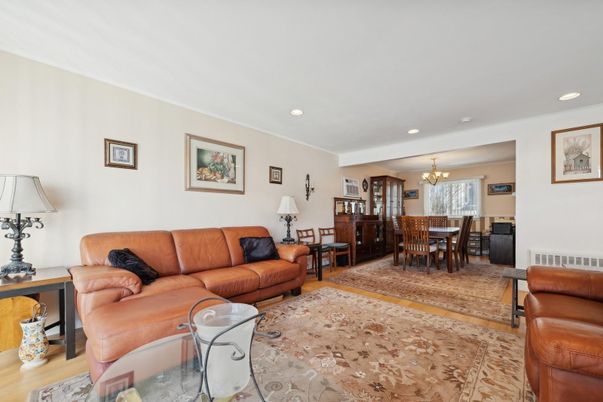 Chandelier, Dining room, Interior, Living room, Recessed Lighting, Wood Texture Flooring