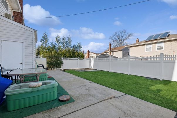 Backyard, Exterior, Hot Tub, Solar Panels