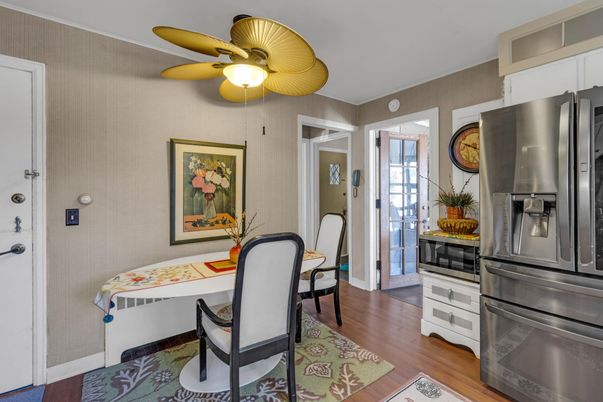 Dining room, Interior, Kitchen, Stainless Steel Appliances, Wood Texture Flooring