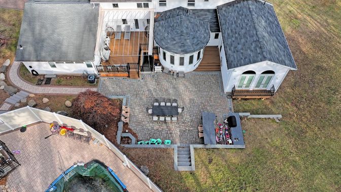 Exterior, Drone