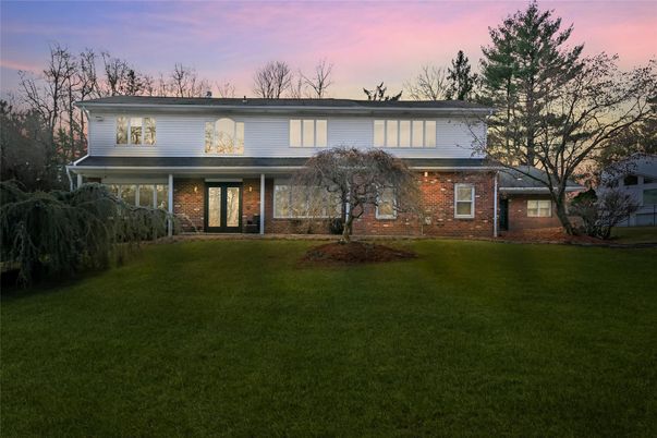 Exterior, Facade, Brick Facade, Raised Ranch