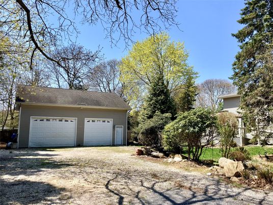 Detached Garage, Exterior
