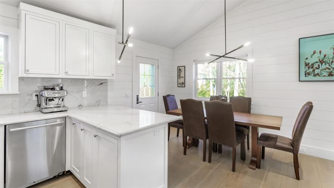 Dining room, Interior, Kitchen, Pendant Lights, Stainless Steel Appliances, Wood Texture Flooring