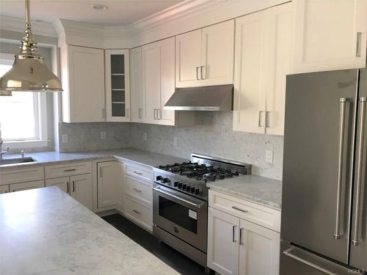 Interior, Kitchen, Pendant Lights, Stainless Steel Appliances