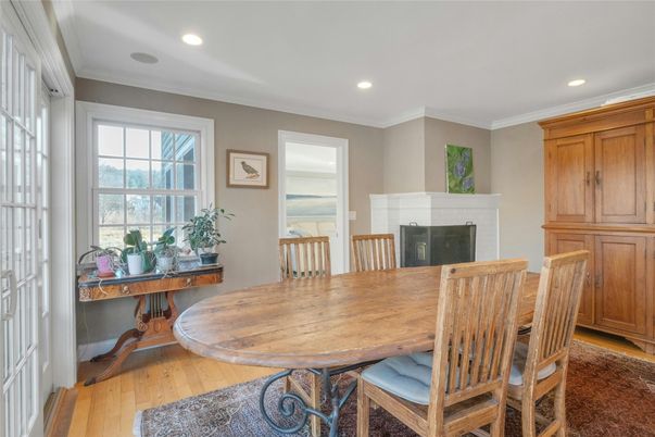 Dining room, Fireplace, Interior, Recessed Lighting, Wood Texture Flooring