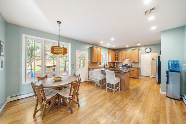 Dining room, Interior, Kitchen, Pendant Lights, Recessed Lighting, Wood Texture Flooring
