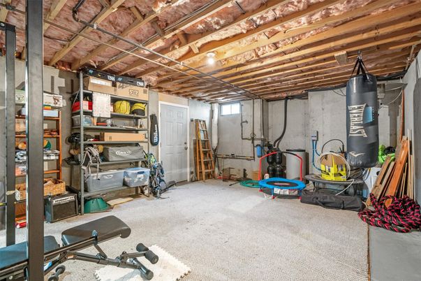 Fitness Equipment, Interior, Wooden Beams