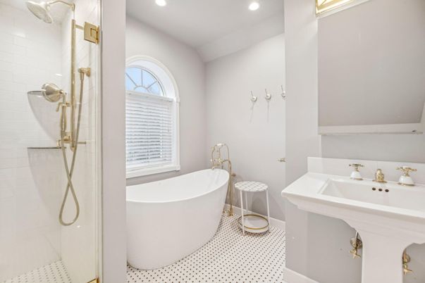 Bathroom, Free Standing Baths, Glass Shower, Interior, Recessed Lighting