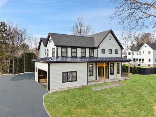 Backyard, Exterior, Facade, Farmhouse