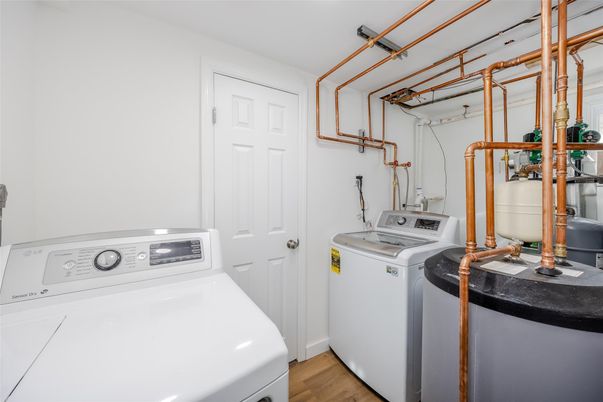 Interior, Washer, Wood Texture Flooring