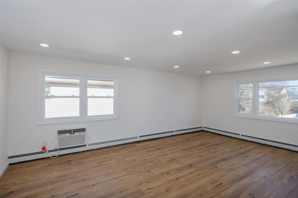 Empty room, Interior, Recessed Lighting, Wood Texture Flooring