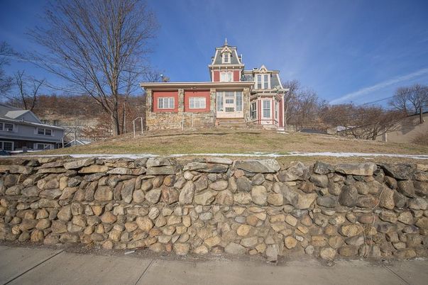 Backyard, Exterior, Facade, Queen Anne Victorian
