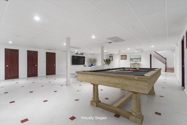 Billiard Table, Game Room, Interior, Recessed Lighting