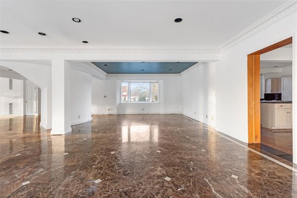 Empty room, Interior, Recessed Lighting
