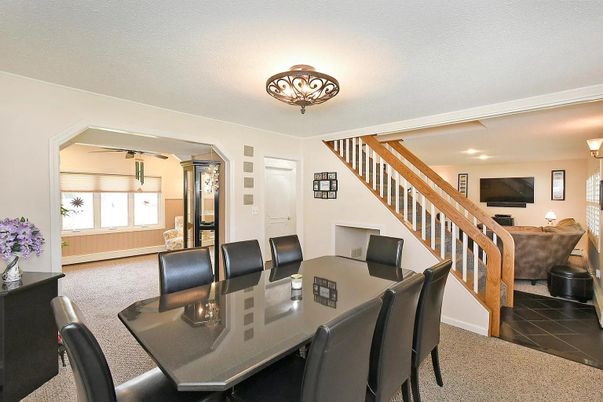 Dining room, Interior