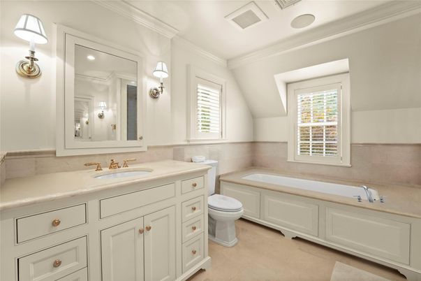Bathroom, Interior, Recessed Lighting