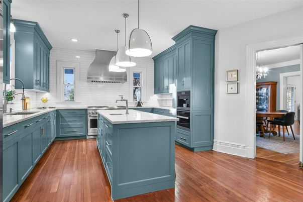 Dining room, Interior, Kitchen, Pendant Lights, Recessed Lighting, Stainless Steel Appliances, Wood Texture Flooring