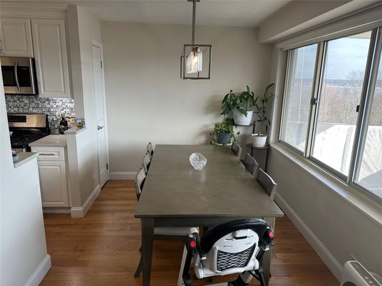 Dining room, Interior, Kitchen, Pendant Lights, Wood Texture Flooring