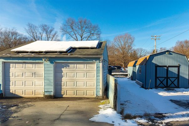 Detached Garage, Exterior