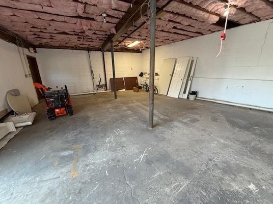 Garage, Interior
