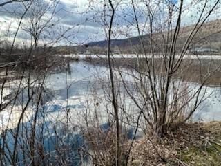Exterior, Lake