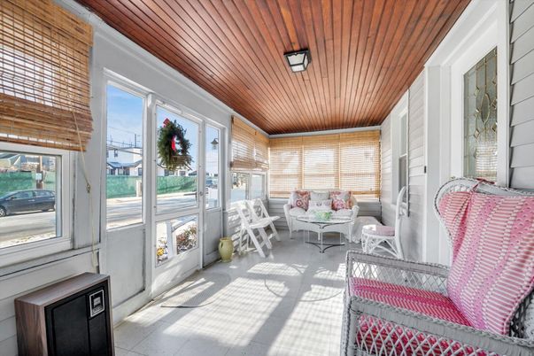 Interior, Sun Room, Wooden Ceilings