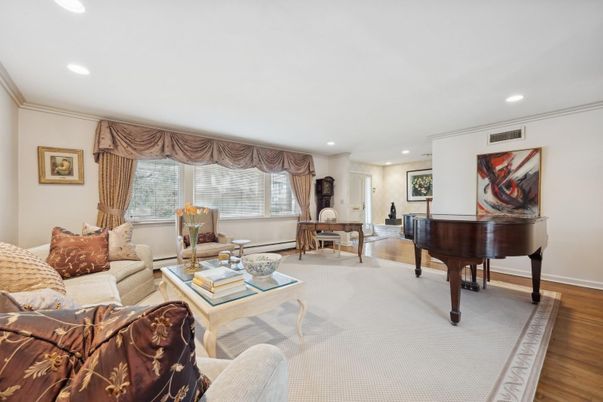 Interior, Living room, Piano, Recessed Lighting, Wood Texture Flooring