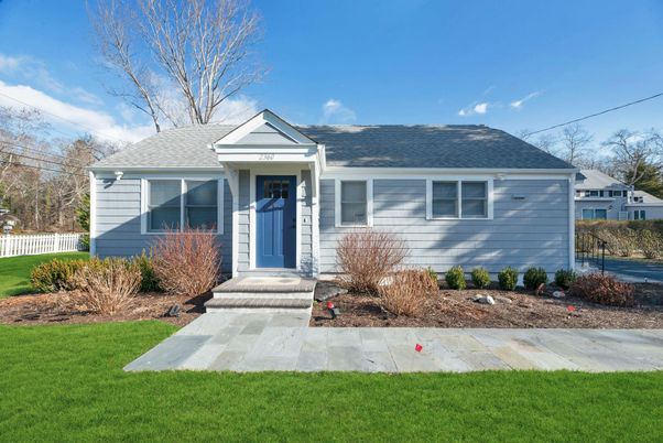 Exterior, Facade, Cape Cod