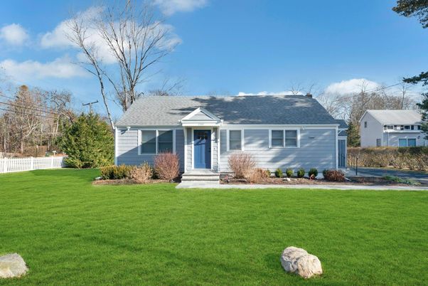 Exterior, Facade, Cape Cod