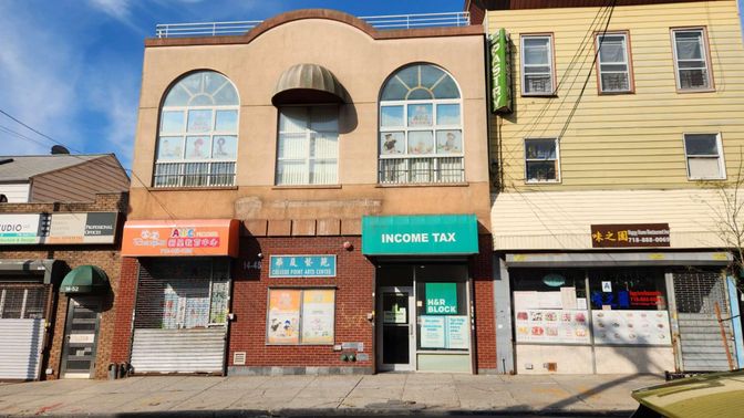 Exterior, Facade, Brick Facade, Rowhouse