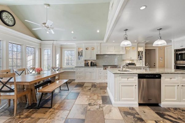 Dining room, Interior, Kitchen, Pendant Lights, Recessed Lighting, Stainless Steel Appliances