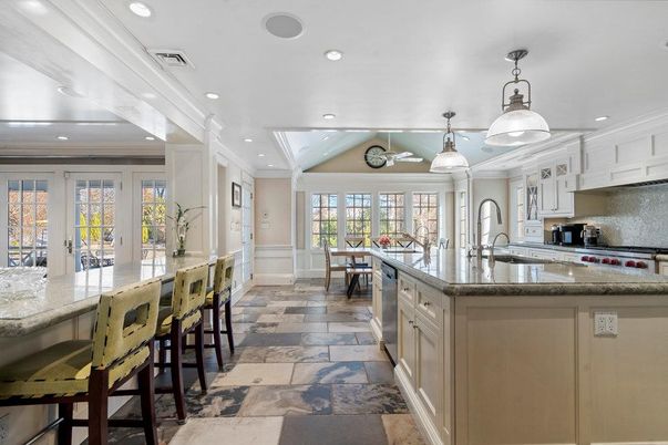 Dining room, Interior, Kitchen, Pendant Lights, Recessed Lighting, Stainless Steel Appliances