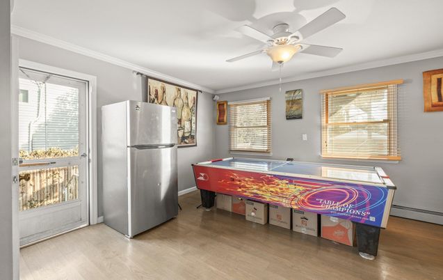 Game Room, Interior, Wood Texture Flooring
