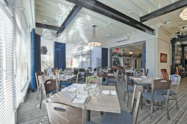 Chandelier, Dining room, Interior, Pendant Lights