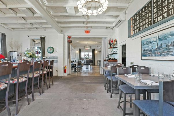 Dining room, Interior