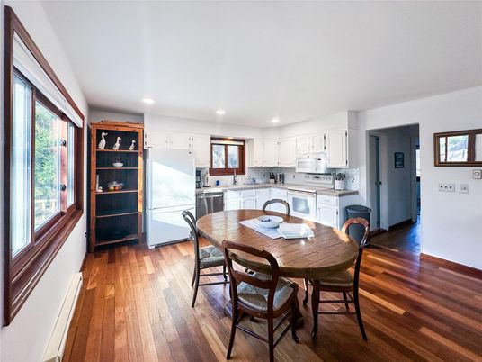 Dining room, Interior, Kitchen, Recessed Lighting, Wood Texture Flooring