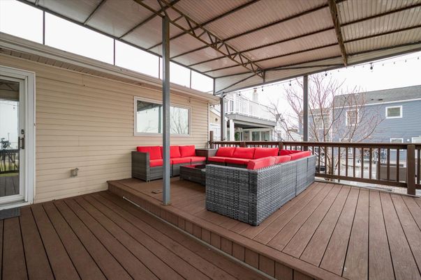 Exterior, Wood Texture Flooring