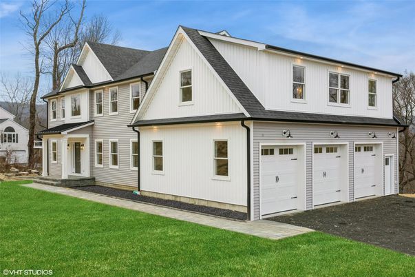 Attached, Exterior, Facade, Farmhouse