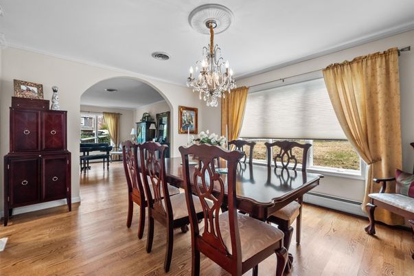Chandelier, Dining room, Interior, Piano, Wood Texture Flooring